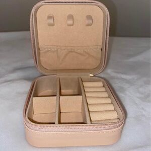 Elegant Tan Jewelry Organizer